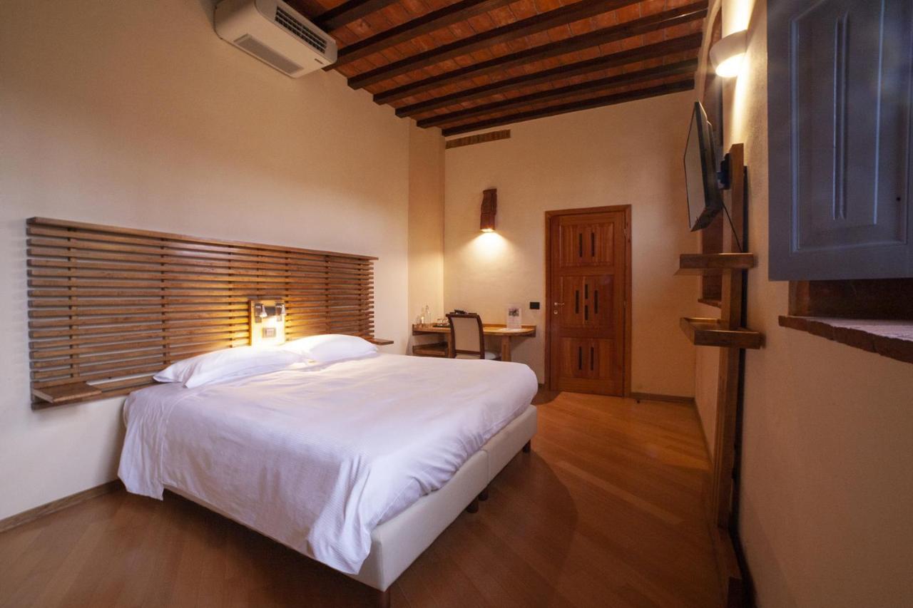 Stagno Lombardo Agriturismo Cascina Farisengo מראה חיצוני תמונה
