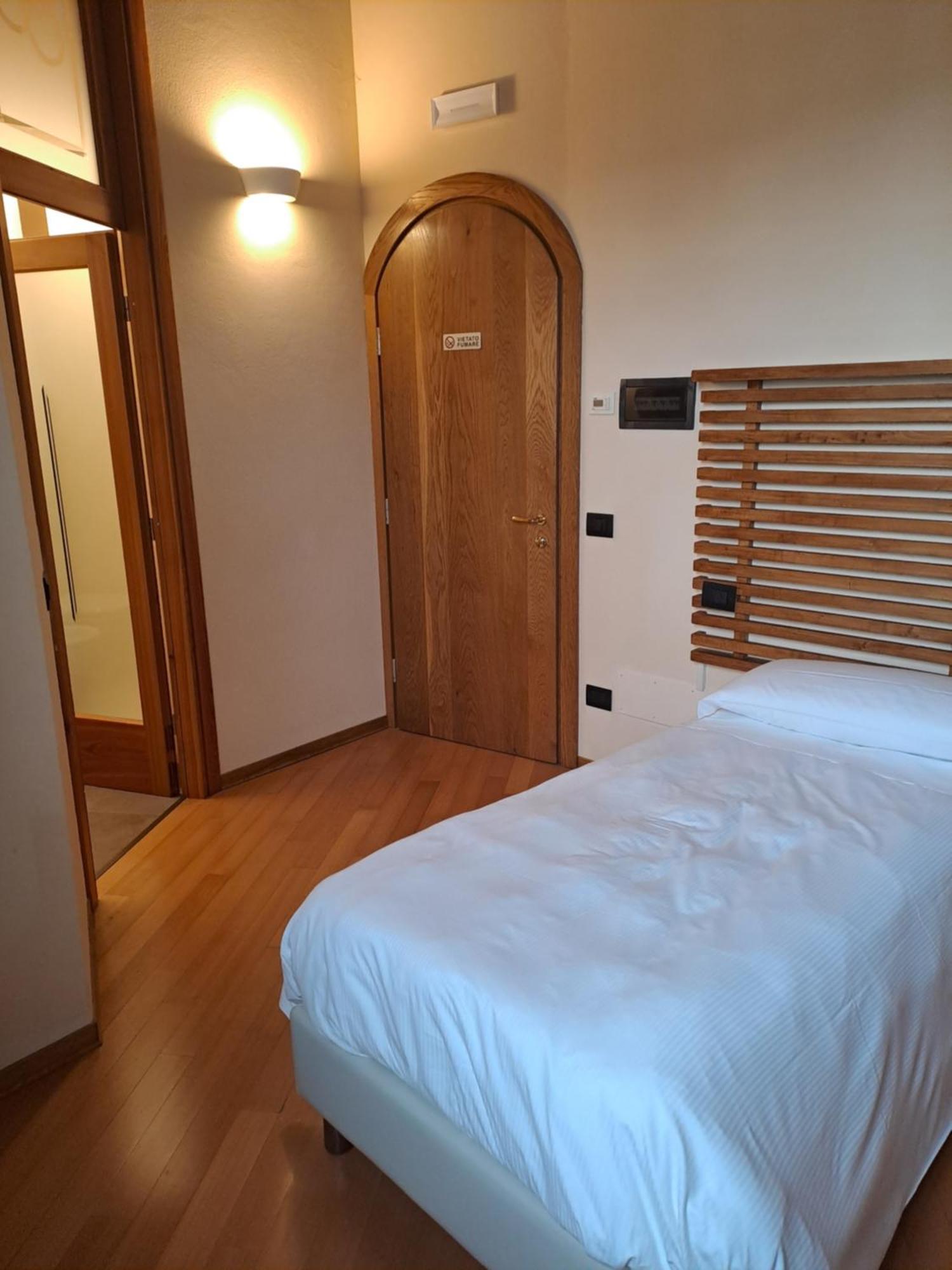 Stagno Lombardo Agriturismo Cascina Farisengo מראה חיצוני תמונה