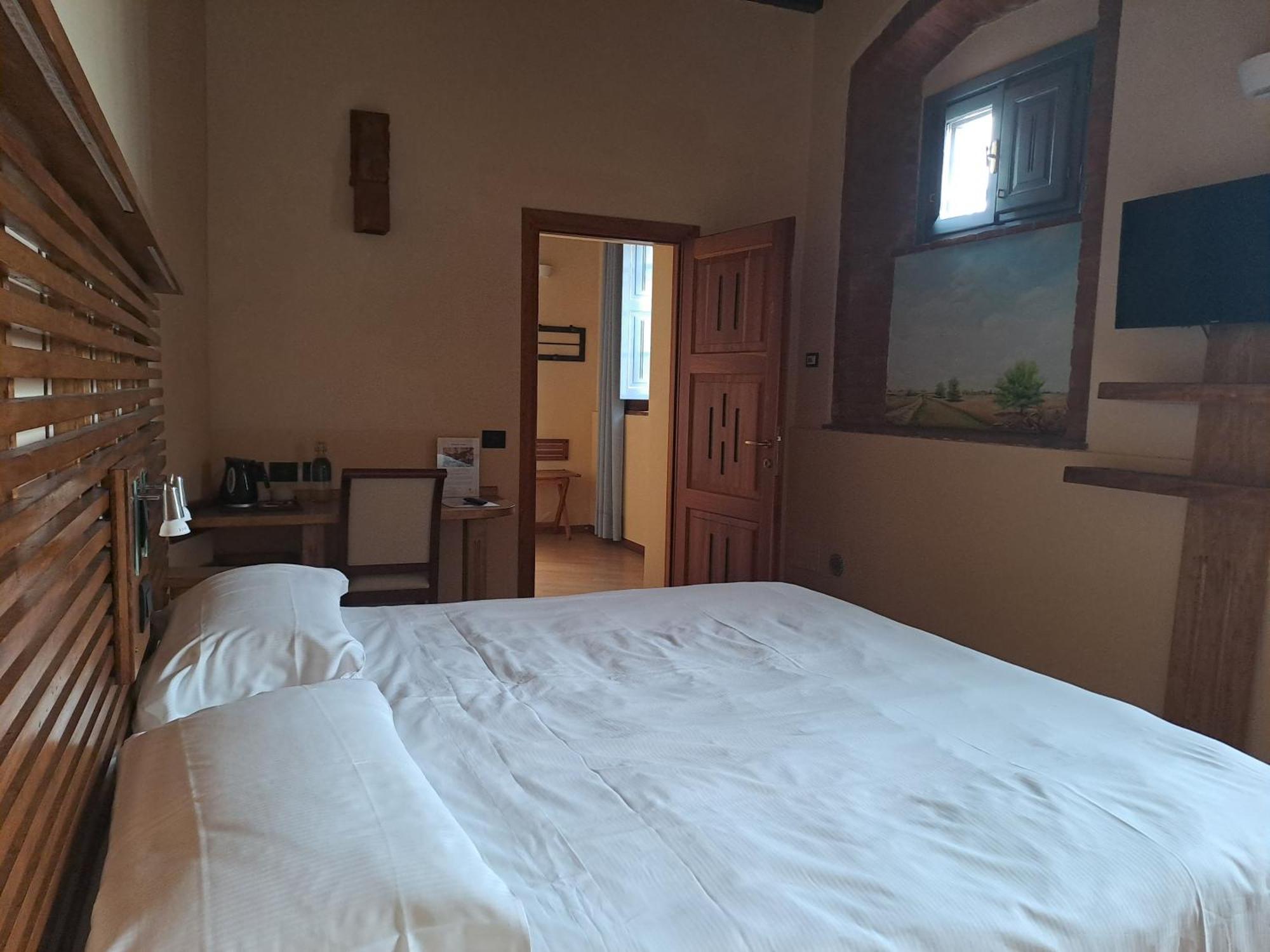 Stagno Lombardo Agriturismo Cascina Farisengo מראה חיצוני תמונה