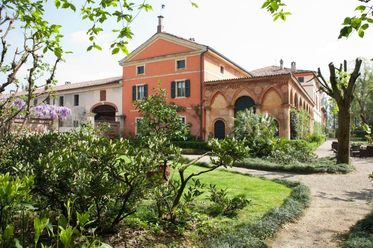 בית הארחה Stagno Lombardo 	Agriturismo Cascina Farisengo מראה חיצוני תמונה